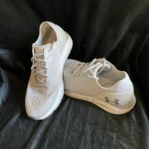 Under Armour HOVR Sonic Running Shoes